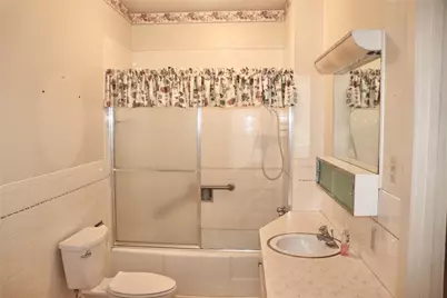 210 E Roberts Street, Gorman, TX 76454 - Photo 14
