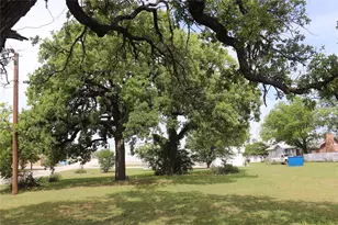 210 E Roberts St, Gorman, TX 76454 - Photo 30
