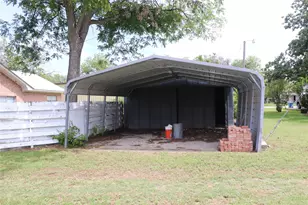 210 E Roberts St, Gorman, TX 76454 - Photo 22