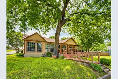 601 S Miller Street, Decatur, TX 76234 - Photo 2