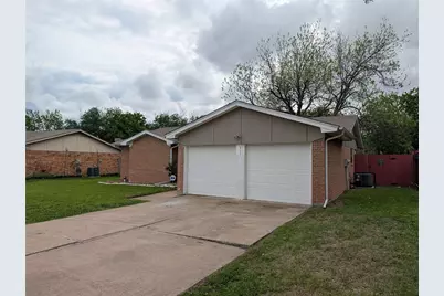 713 Heathcliff Drive, Everman, TX 76140 - Photo 2