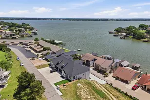 5126 Country Club Dr, Granbury, TX 76049 - Photo 2