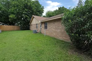 108 S Florence St, Tioga, TX 76271 - Photo 14