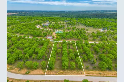 2354 E Landings S, Granbury, TX 76049 - Photo 1