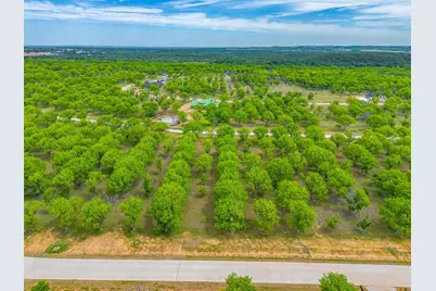 2354 E Landings S, Granbury, TX 76049 - Photo 4
