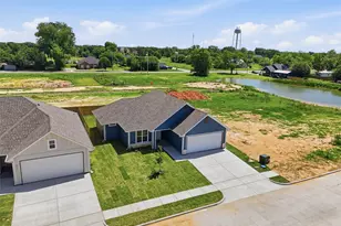 809 Lavender Ct, Tolar, TX 76476 - Photo 36