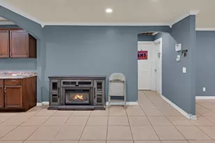 1410 W 3rd St, Clifton, TX 76634 - Photo 6