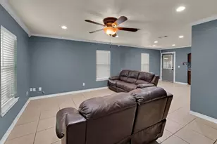 1410 W 3rd St, Clifton, TX 76634 - Photo 2