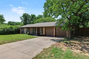 60 Somerset Terrace, Bedford, TX 76022 - Photo 2