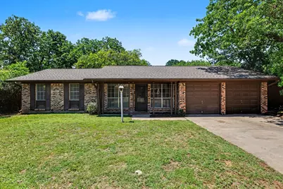 60 Somerset Terrace, Bedford, TX 76022 - Photo 1