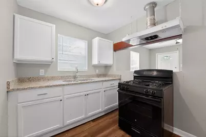 8914 Cardella Avenue, Dallas, TX 75217 - Photo 22