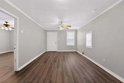 8914 Cardella Avenue, Dallas, TX 75217 - Photo 10