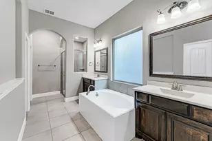 7023 Mammoth Dr, Irving, TX 75063 - Photo 4