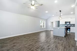 103 Clover Cir, Weatherford, TX 76086 - Photo 2