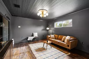 404 W Oak St, Decatur, TX 76234 - Photo 2