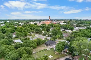 404 W Oak St, Decatur, TX 76234 - Photo 34