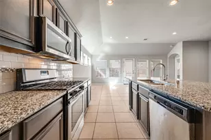1033 Water Garden Cir, Little Elm, TX 75068 - Photo 12