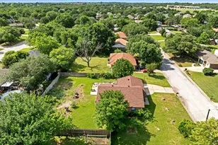 501 Post Oak Ln, Burleson, TX 76028 - Photo 24