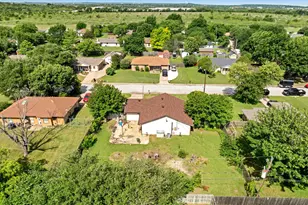 501 Post Oak Ln, Burleson, TX 76028 - Photo 22