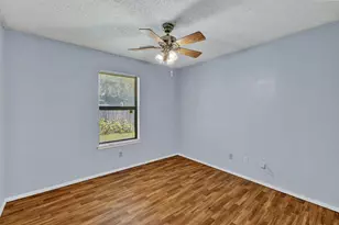 501 Post Oak Ln, Burleson, TX 76028 - Photo 12