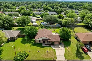 501 Post Oak Ln, Burleson, TX 76028 - Photo 20