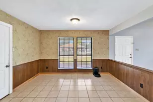 501 Post Oak Ln, Burleson, TX 76028 - Photo 8