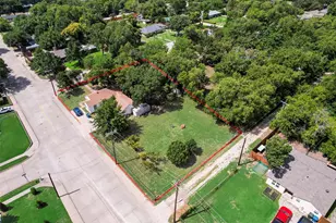 1715 Francis St, Carrollton, TX 75006 - Photo 2