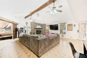 727 Norwood Dr, Hurst, TX 76053 - Photo 4