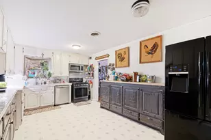 727 Norwood Dr, Hurst, TX 76053 - Photo 8