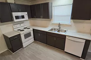 8112 Gibbs Dr, White Settlement, TX 76108 - Photo 4