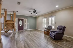 3625 Carla Ct, Granbury, TX 76049 - Photo 2