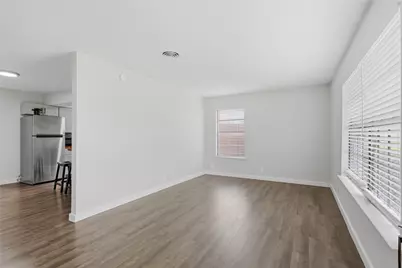 10805 Lake Gardens Drive, Dallas, TX 75218 - Photo 4