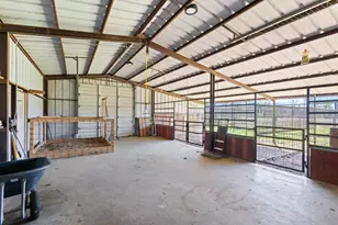 521 County Rd 15100, Blossom, TX 75416 - Photo 30