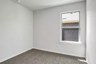 3306 Charleston Dr, Ennis, TX 75119 - Photo 8