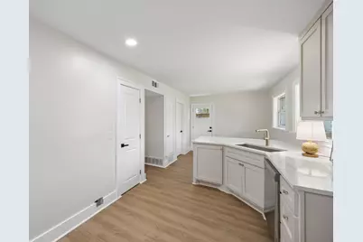 10517 Wyatt Street, Dallas, TX 75218 - Photo 14