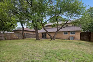 10517 Wyatt St, Dallas, TX 75218 - Photo 26
