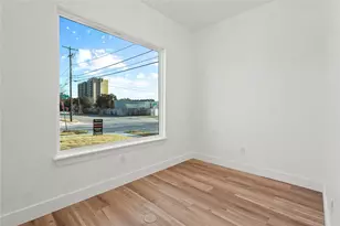 2401 Peabody Ave, Dallas, TX 75215 - Photo 12