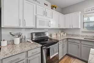 2433 Galemeadow Dr, Fort Worth, TX 76123 - Photo 12