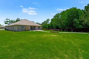3907 Del Rio Ct, Granbury, TX 76049 - Photo 16