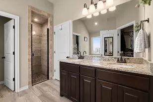 3907 Del Rio Ct, Granbury, TX 76049 - Photo 10