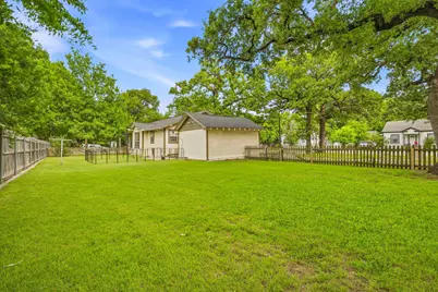910 S Waco Street, Weatherford, TX 76086 - Photo 24