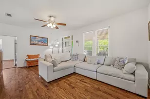 910 S Waco St, Weatherford, TX 76086 - Photo 8