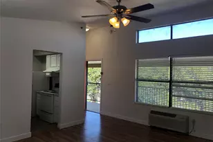 701 W Sycamore St, Denton, TX 76201 - Photo 1