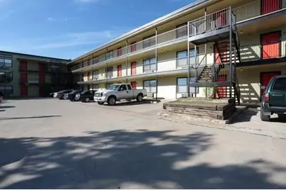 701 W Sycamore Street #304, Denton, TX 76201 - Photo 6