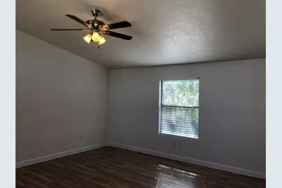 701 W Sycamore Street #304, Denton, TX 76201 - Photo 2