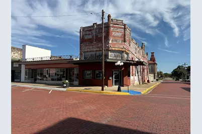 104 E Main Street, Honey Grove, TX 75446 - Photo 2