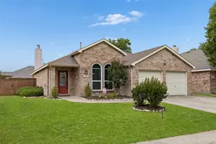 1300 Stanford Ln, Celina, TX 75009 - Photo 2