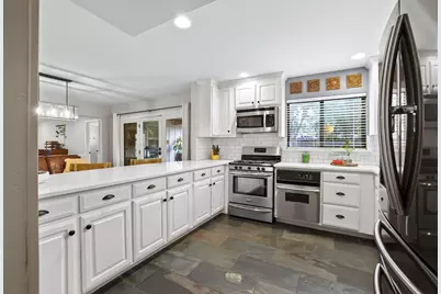 3785 Crown Shore Drive, Dallas, TX 75244 - Photo 12
