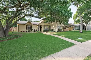 3785 Crown Shore Dr, Dallas, TX 75244 - Photo 2