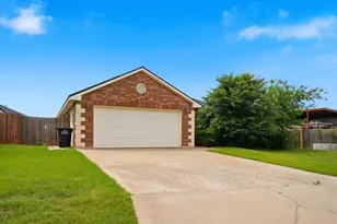6217 Duchess Ave, Abilene, TX 79606 - Photo 2